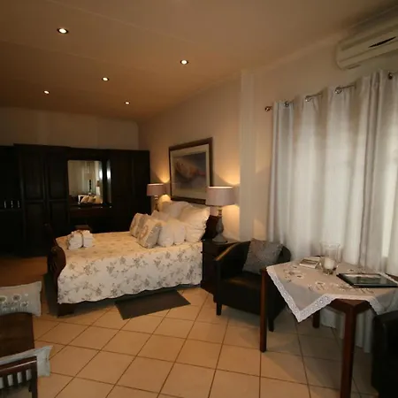 Dusk To Dawn Guesthouse Piet Retief Exterior photo